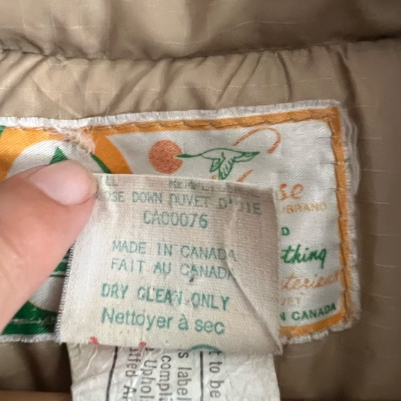 Vintage Woods Goose Brand Outdoor Clothing Feather Down Vest - Picture 4 of 7